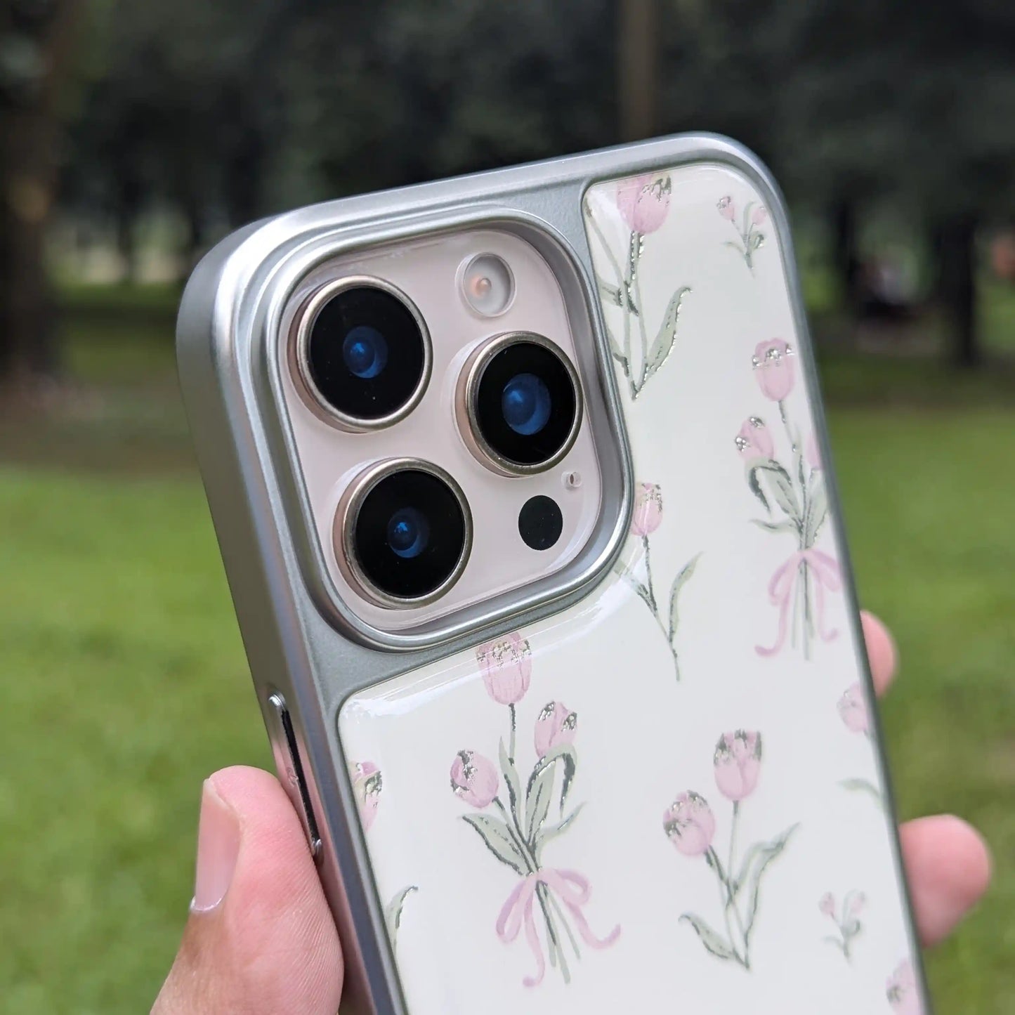 Electroplated Glossy Tulip Blossom iPhone Case - BD Gadget