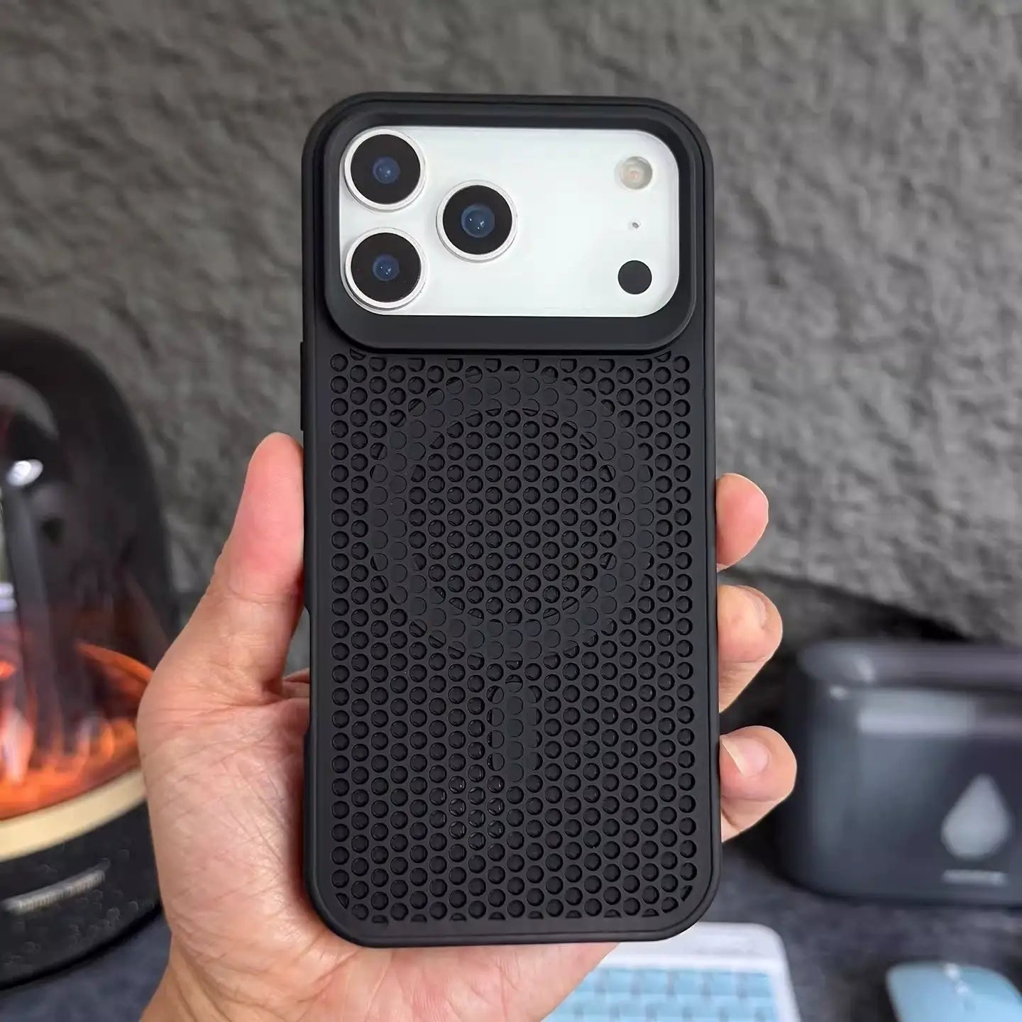 Honeycomb Cooling Design iPhone Case – MagSafe Supported