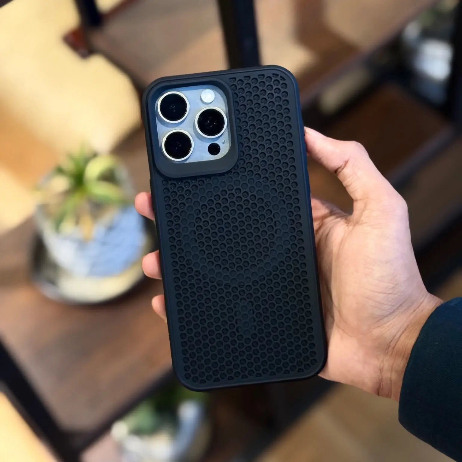 Honeycomb AirFlow Armor Case for iPhone 16 pro max
