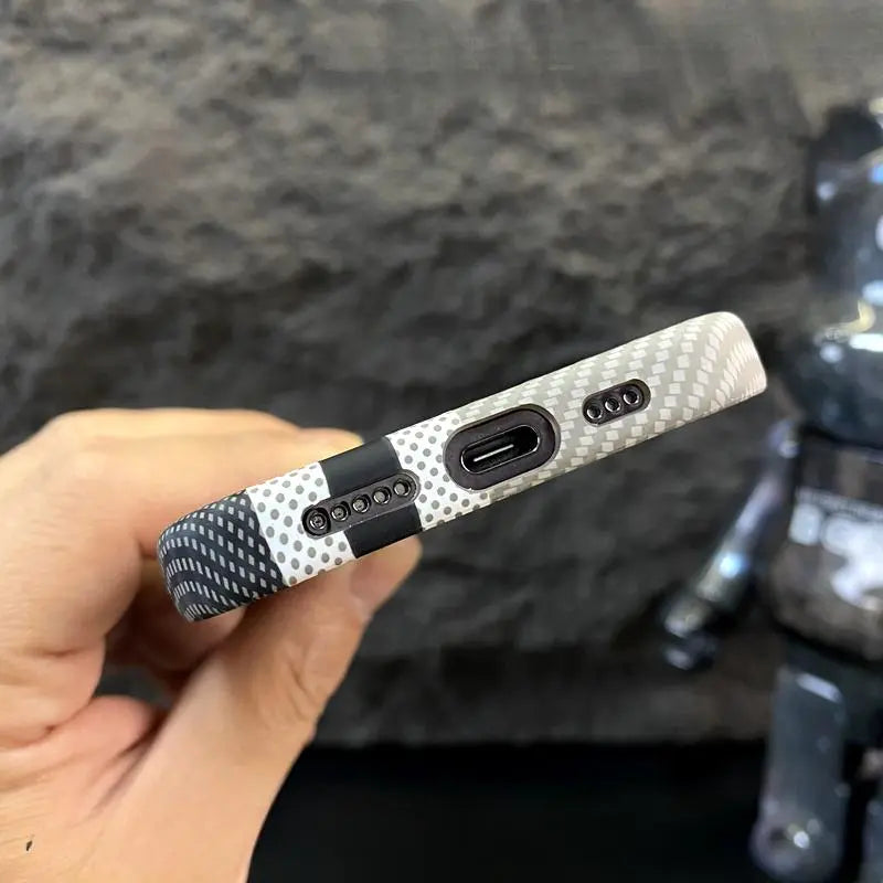 Luxo Life Carbon Fiber Texture Back Case for iPhone (White)